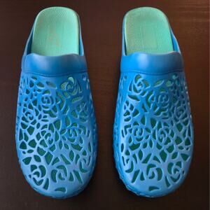 Dansko Pippa Floral Laser Cut Jelly Clog 37/ 7 US Rubber Molded Mule Statement